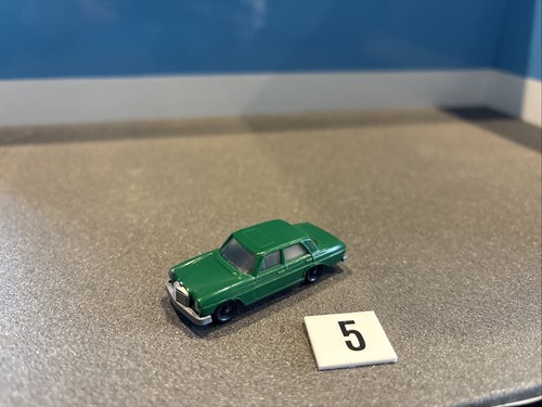 Mercedes 250 dunkelgrün - mercedes,